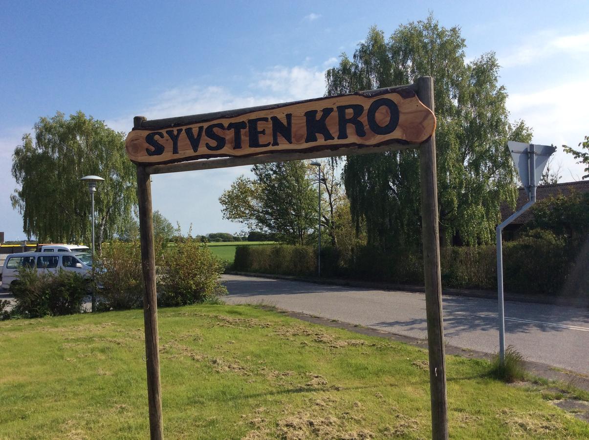 Syvsten Kro Saeby  Exterior photo